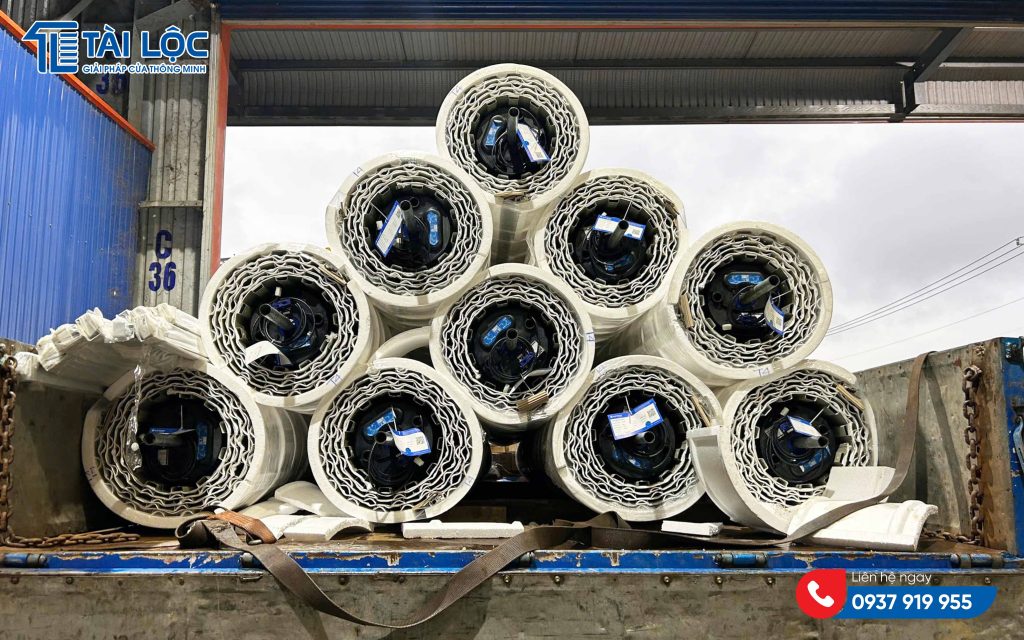 Đóng gói cửa cuốn tấm liền xuất khẩu cửa cuốn tấm liền TM Austdoor