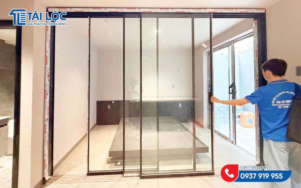 Trải nghiệm thực tế cửa slim mở lùa: vận hành mượt, chuyển động êm tay Trải nghiệm thực tế cửa slim mở lùa: vận hành mượt, chuyển động êm tay