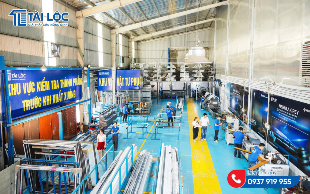 Nhà máy sản xuất & thi công cửa nhôm cao cấp với dây chuyền trang thiết bị hiện đại Nhà máy sản xuất & thi công cửa nhôm cao cấp với dây chuyền trang thiết bị hiện đại