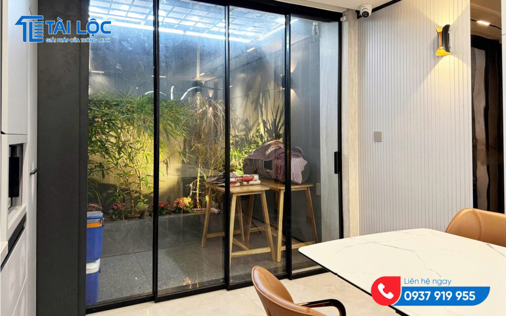 Cửa Slim nội thất khu vực bếp - giải pháp linh hoạt cho không gian hẹp Cửa Slim nội thất khu vực bếp - giải pháp linh hoạt cho không gian hẹp