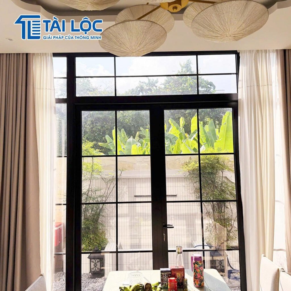Kính hộp chia nan – điểm nhấn đậm chất Indochine Kính hộp chia nan – điểm nhấn đậm chất Indochine