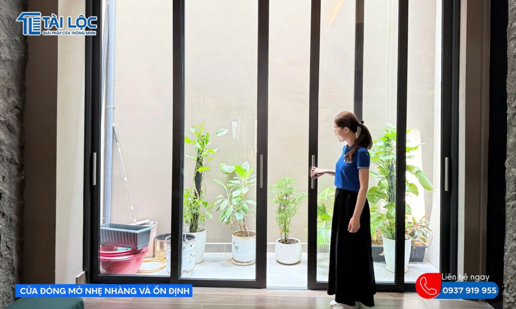 Cửa đóng mở nhẹ nhàng và ổn định Cửa đóng mở nhẹ nhàng và ổn định