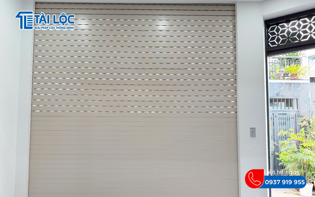 Cửa cuốn khe thoáng cho nhà phố mặt tiền Cửa cuốn khe thoáng cho nhà phố mặt tiền